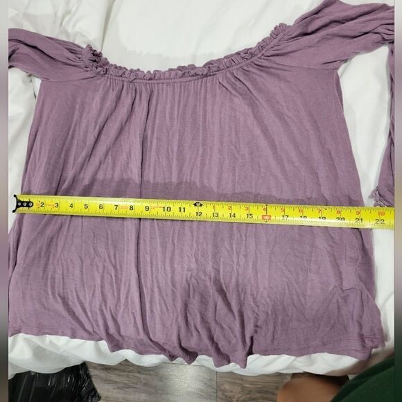 C+J collection off shoulder bell sleeve blouse - Picture 7 of 11